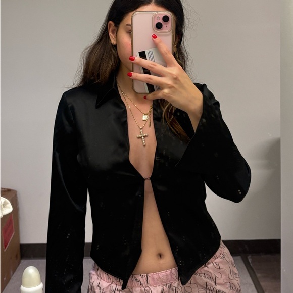 Satin one button collared top - Picture 3 of 3